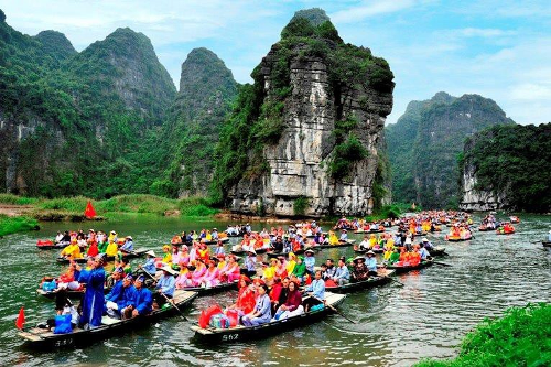Xây dựng và phát triển văn hóa, con người Việt Nam đáp ứng yêu cầu phát triển đất nước